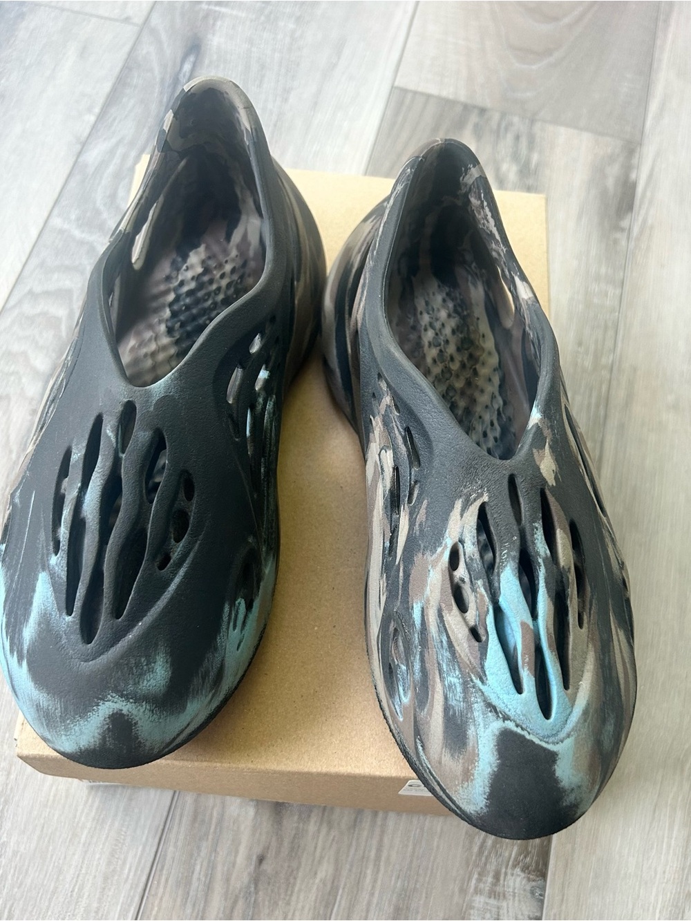 Adidas YZY Foam RNR Kids in Black with Teal Accents